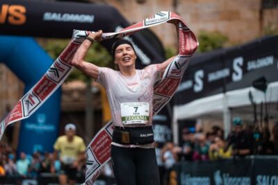 Tove Alexandersson ganado Zegama-Aizkorri 2026 entre barro y público