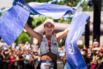 Sara Alonso celebra su victoria en la PDA de HOKA Val d'Aran by UTMB 2026